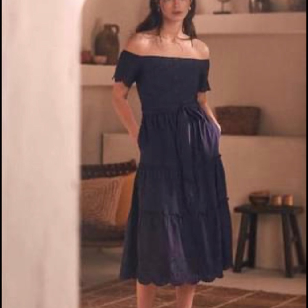 Melanie Lyne- Beautiful off the shoulder dress